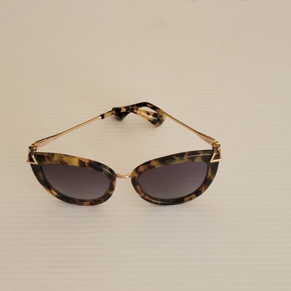 SONIX Sunglasses Women\'s Melrose Cat Eye Tortoise Plastic frame main image 10